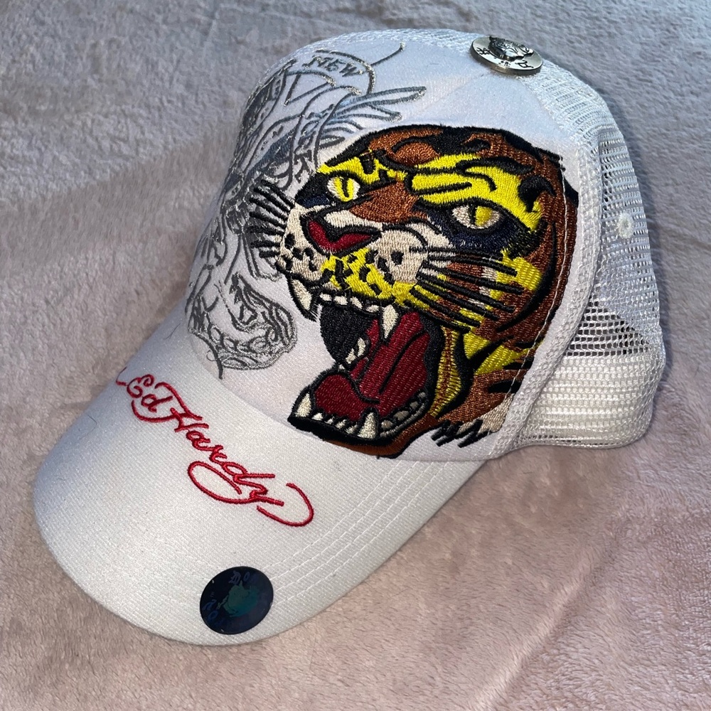 ed hardy trucker hat